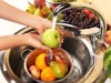 Почему нужно мыть фрукты?